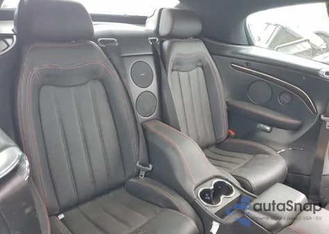 2011 Maserati Granturismo S z USA, uszkodzony, nr VIN ZAM45KMA4B0057057